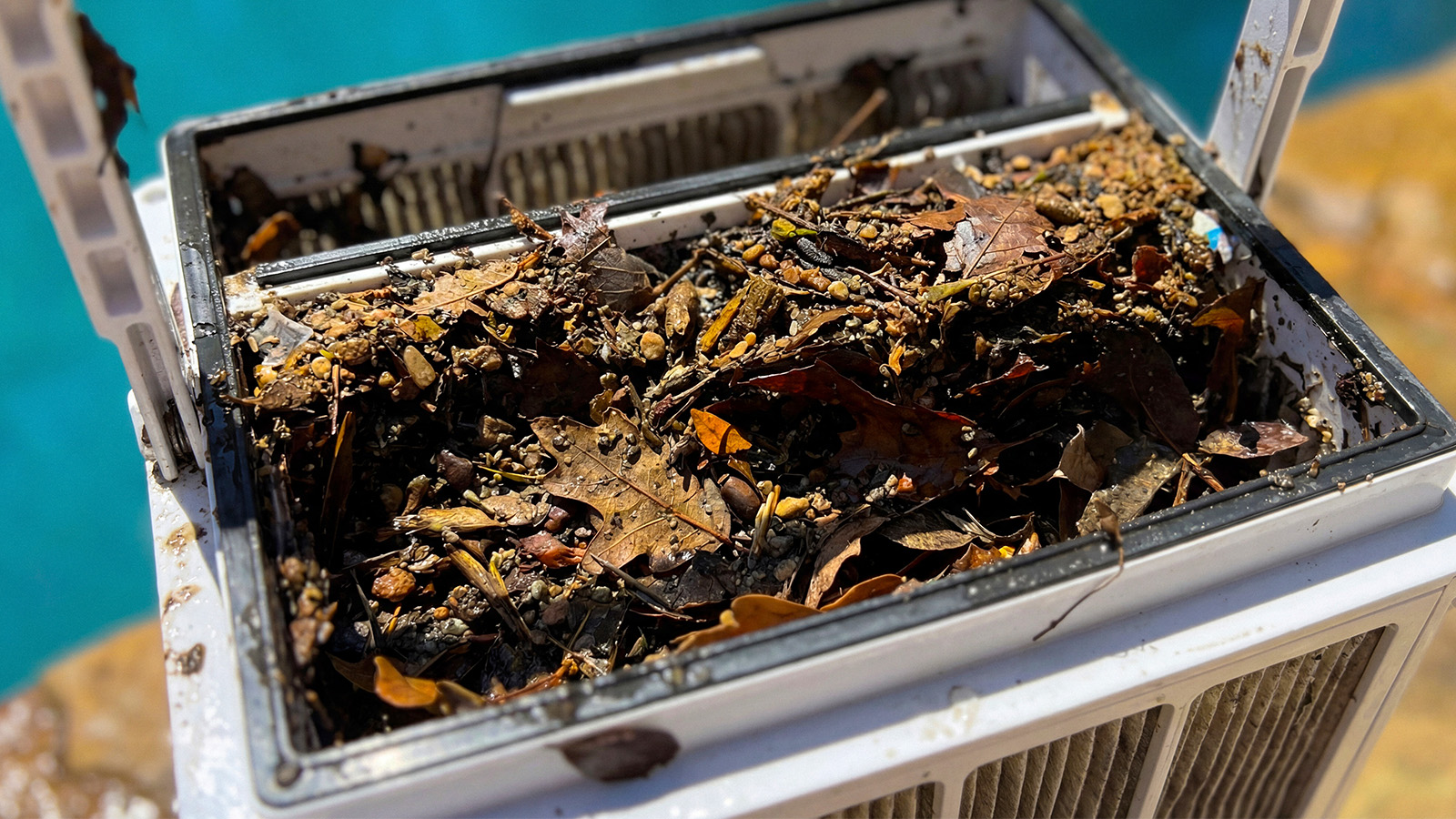 UltraBin debris capacity